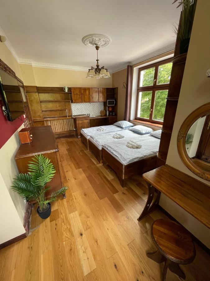 Dworek Oliwski Bed and Breakfast Danzica Esterno foto