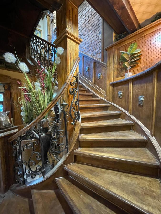 Dworek Oliwski Bed and Breakfast Danzica Esterno foto