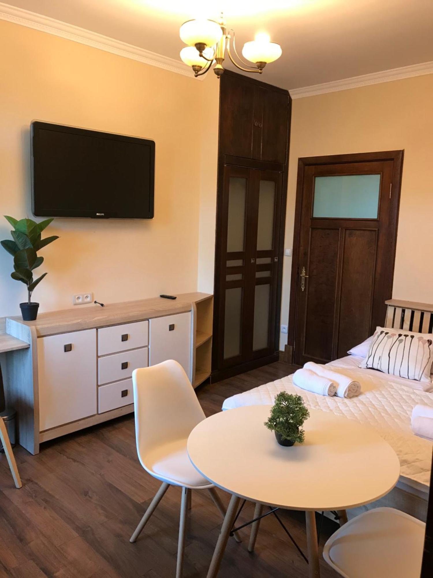 Dworek Oliwski Bed and Breakfast Danzica Esterno foto