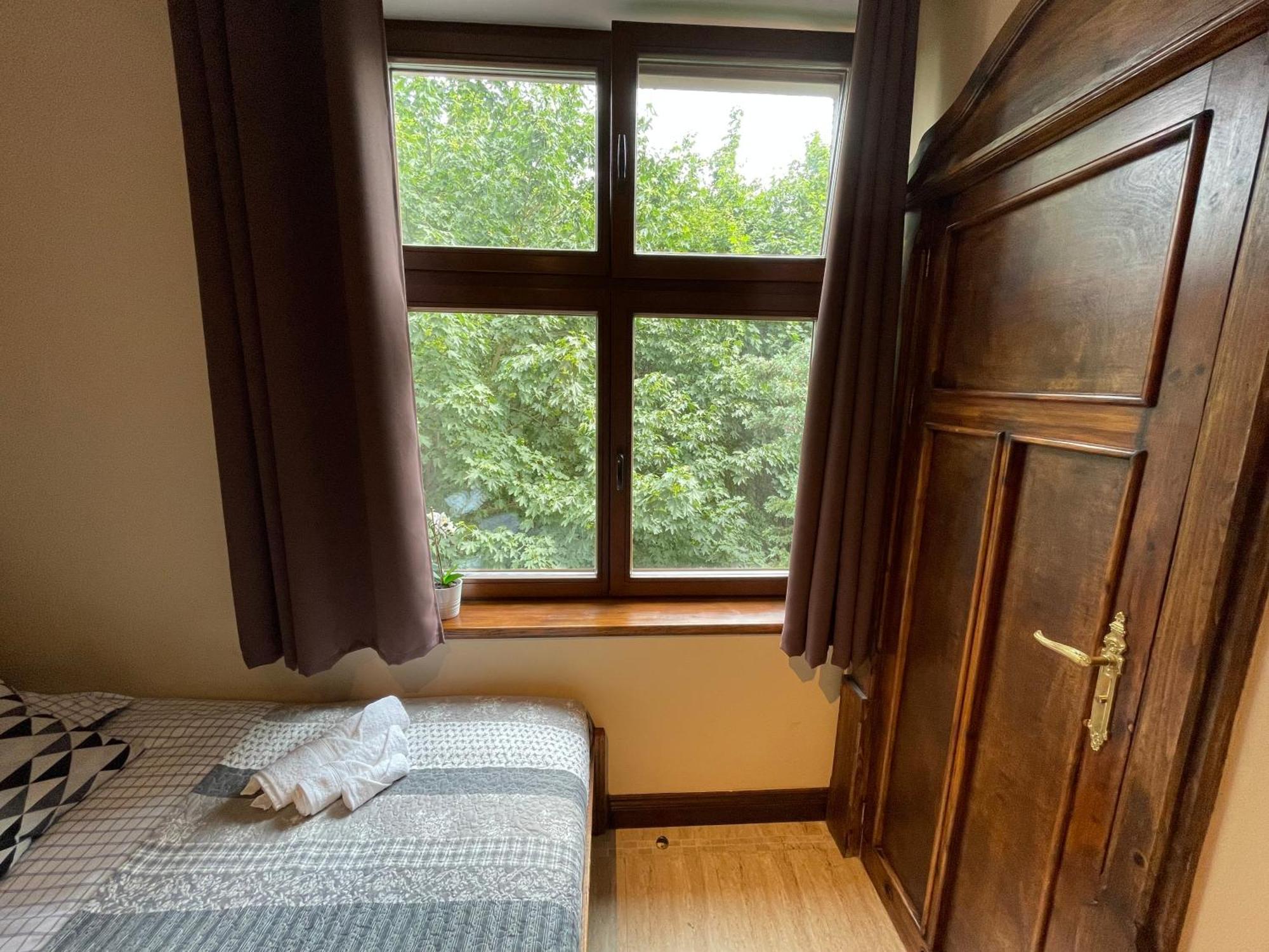 Dworek Oliwski Bed and Breakfast Danzica Esterno foto