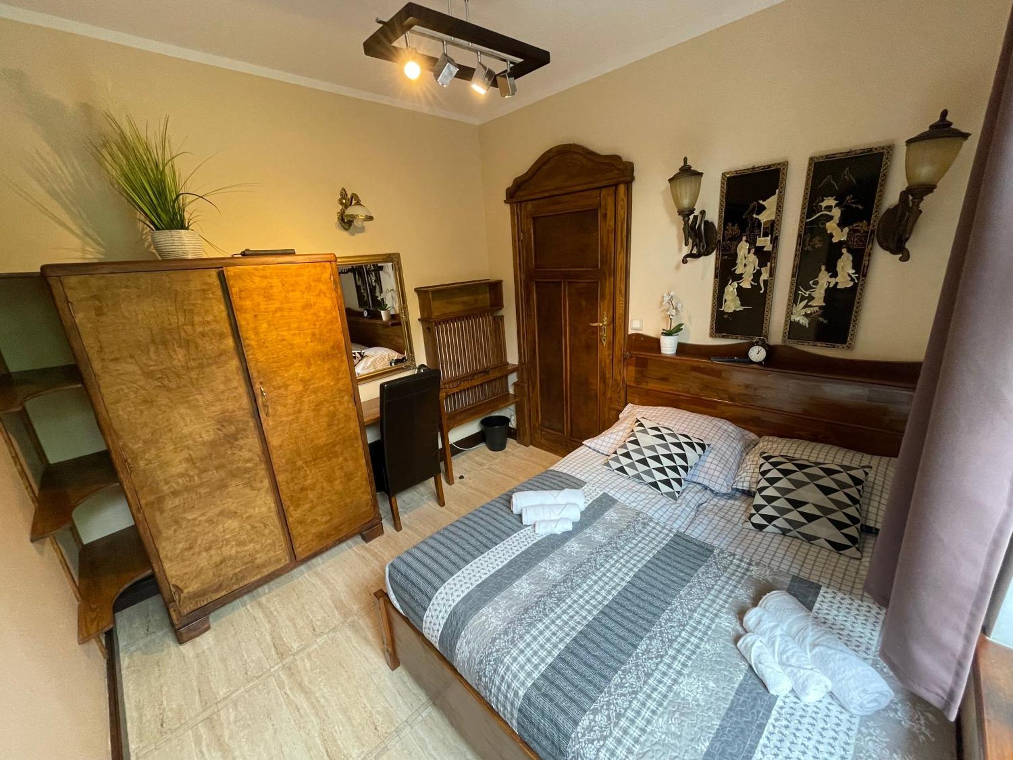 Dworek Oliwski Bed and Breakfast Danzica Esterno foto