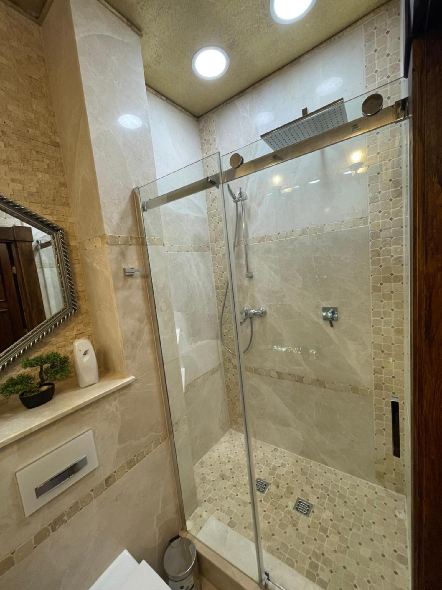 Dworek Oliwski Bed and Breakfast Danzica Esterno foto