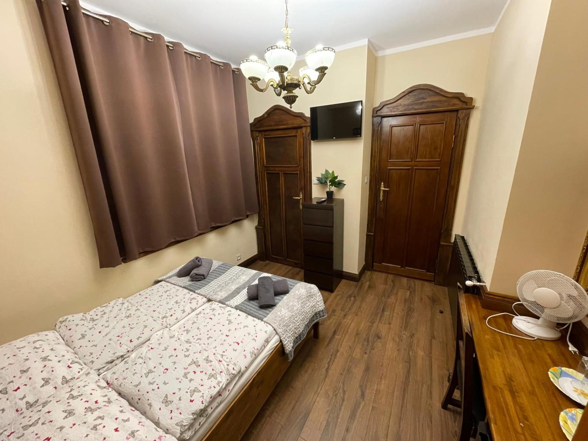 Dworek Oliwski Bed and Breakfast Danzica Esterno foto