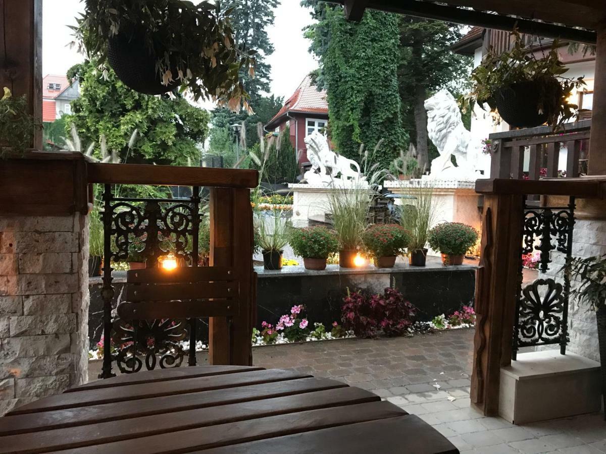 Dworek Oliwski Bed and Breakfast Danzica Esterno foto